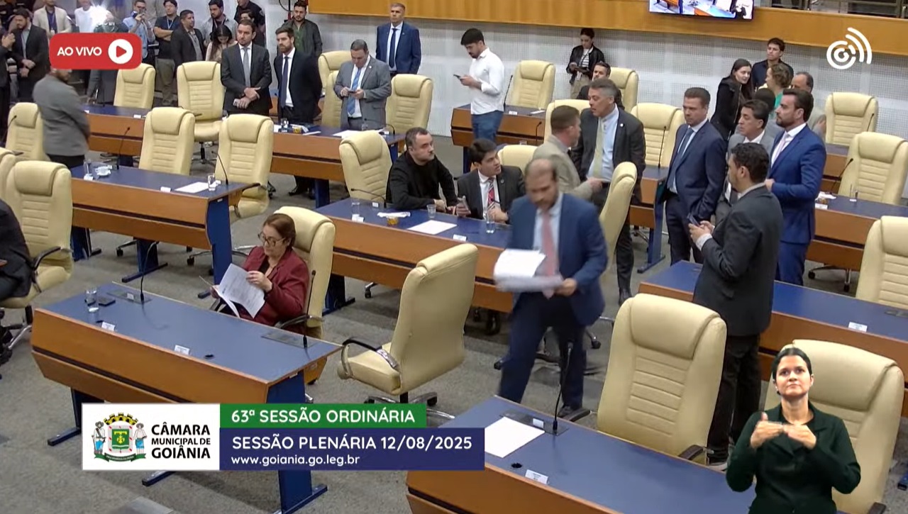 Vereadores retornam do recesso.