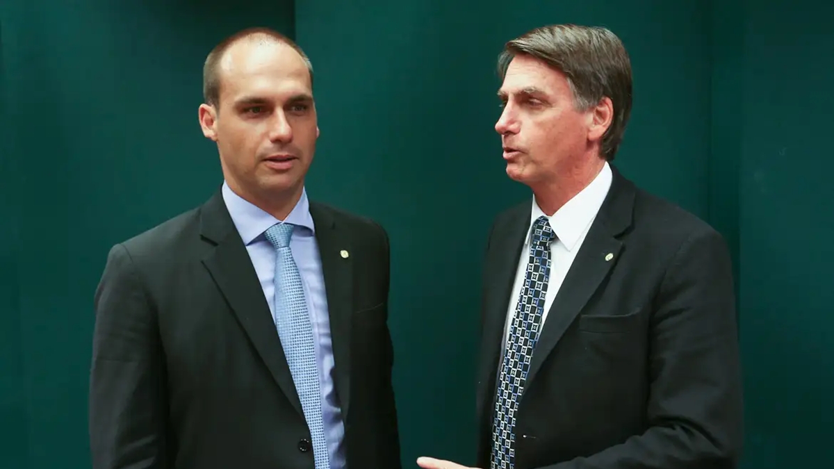 Eduardo Bolsonaro e Jair Bolsonaro