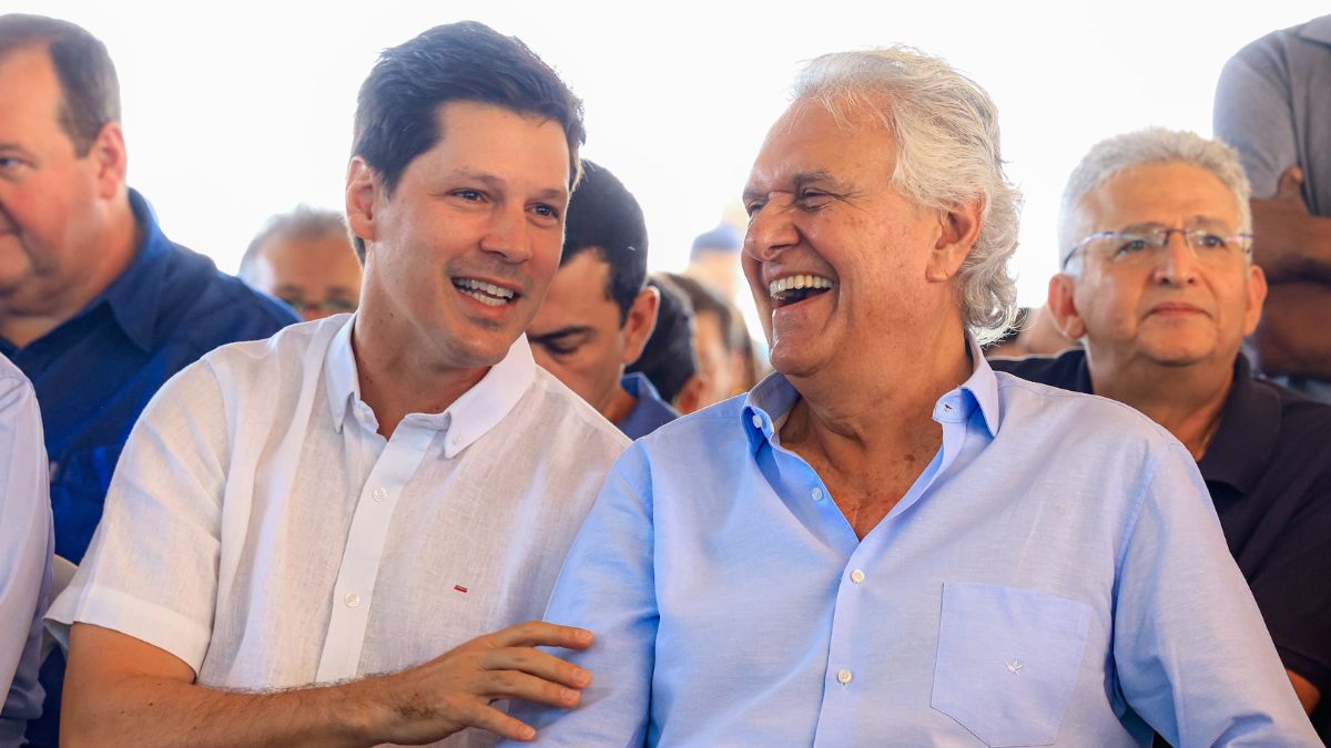 Vilela ao lado de Ronaldo Caiado, governador de Goiás