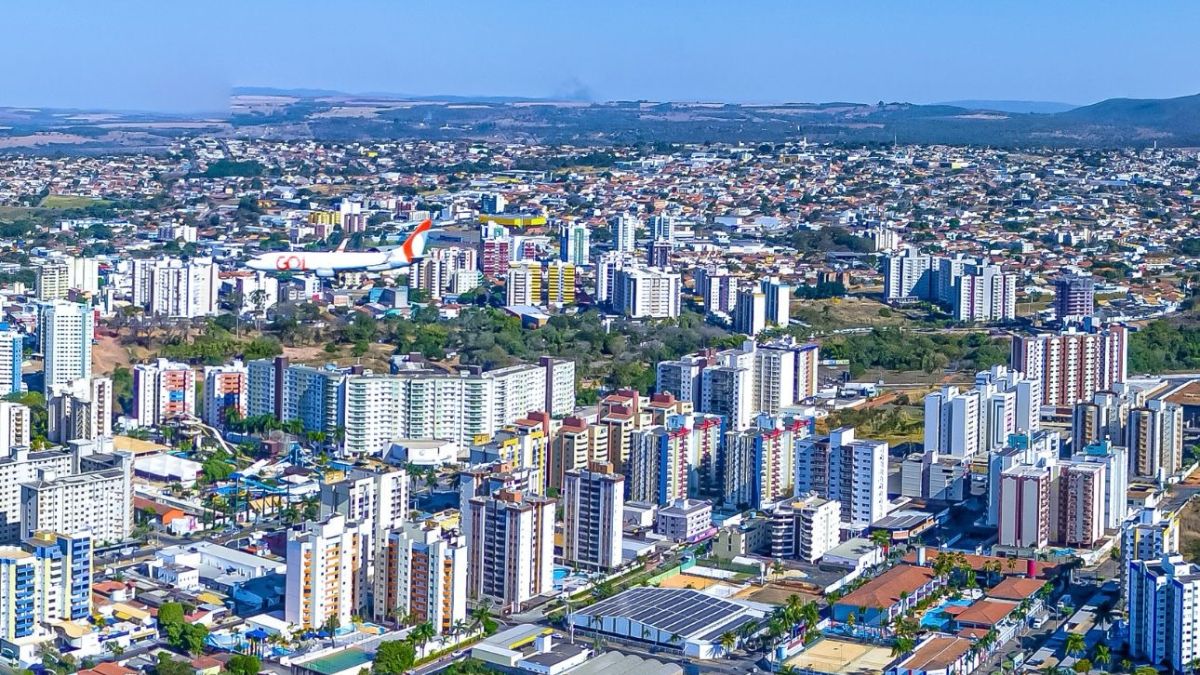 Em caso de descumprimento, os responsáveis estarão sujeitos a advertência e multa