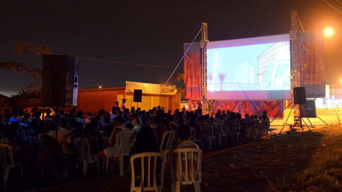 Curta Mostra Cinema nos Bairros já percorreu mais de 50 bairros da capital