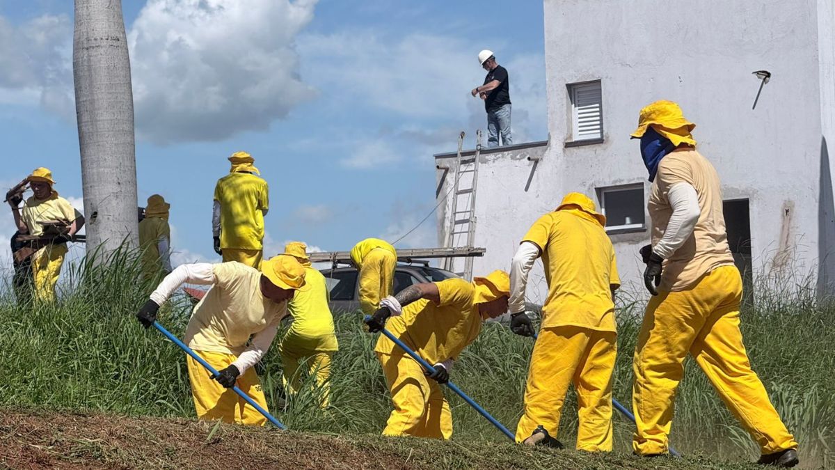 Reeducandos do sistema penitenciário fazem manutenção no Autódromo de Goiânia