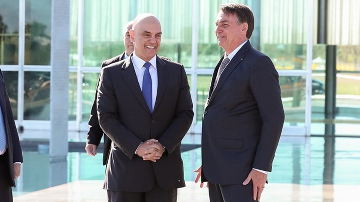 Moraes concede domiciliar a Bolsonaro por 90 dias