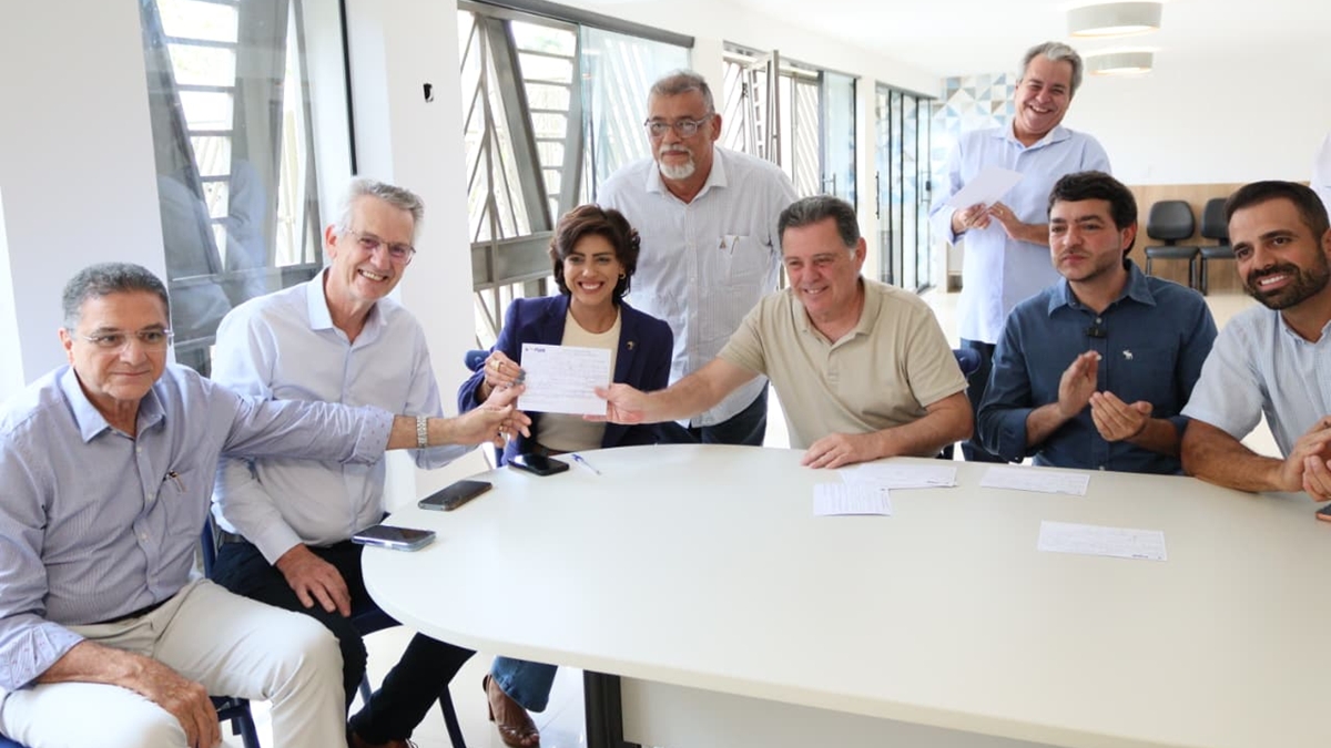 Marconi filia Ernesto Roller, Henrique Arantes e Walter Vosgrau ao PSDB