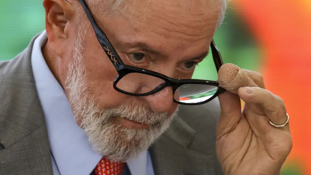 Campanha de Lula encomenda pesquisa para aferir impacto do áudio enviado por Flávio a Vorcaro