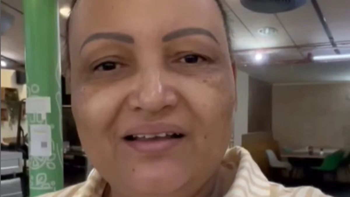 Em vídeo, Cláudia Lira detalhou que o abrigo subterrâneo "tem ventilação e internet"