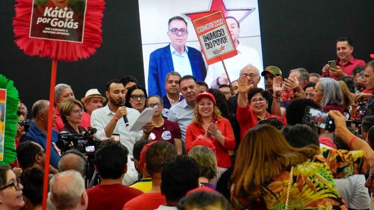 PT oficializa Luis Cesar Bueno ao governo de Goiás e Lula à reeleição